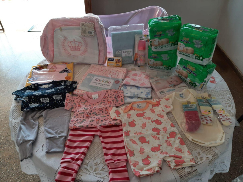 Secretaria Municipal de Assistência Social e CRAS Distribui Kits Natalidade e Promove Palestra sobre Aleitamento Materno